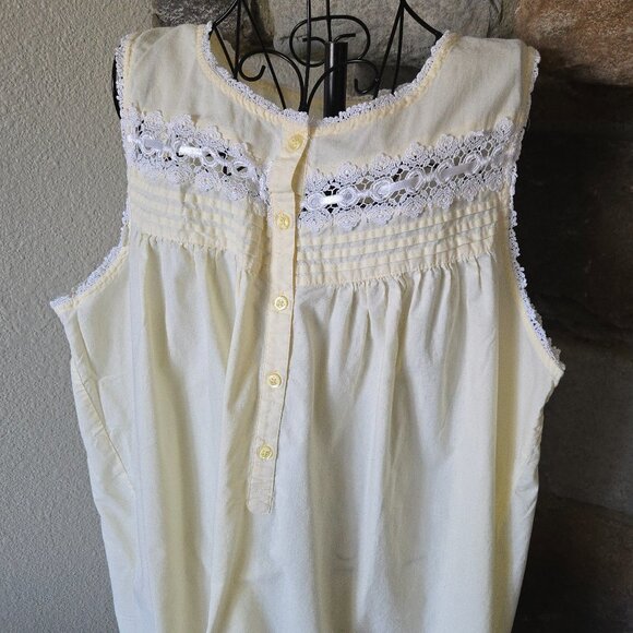 Short Slip in Delicate Yellow - Picture 2 of 9